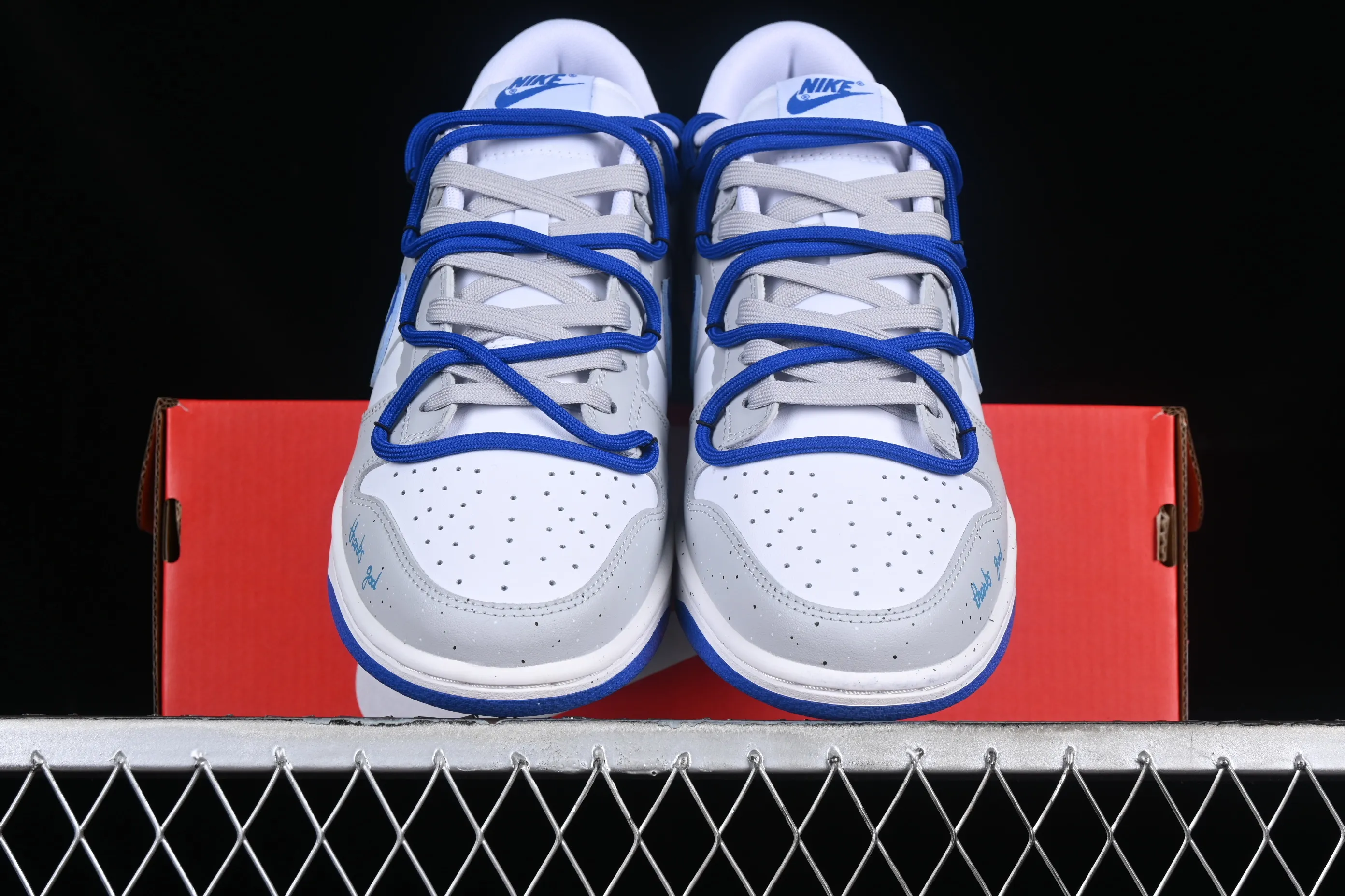 All Categories Nk SB Dunk Series Nk SB Dunk Low Low-top sneakers Nk Dunk Low "Royal" Gummy bear color graffiti Bear English letters SB strap low-top casual sneakers DV0831-104